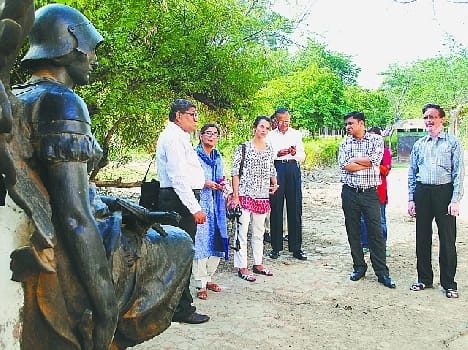 The World Bank team was led by tour